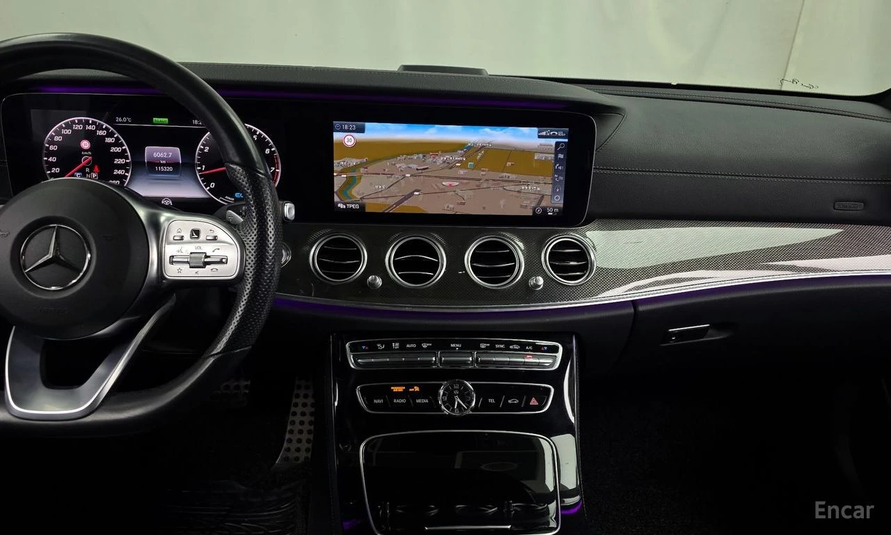 Mercedes-Benz E 350 4MATIC* AMG* LINE* BURMESTER* ХЕДЪП* ДИГИТАЛНО* ТА, снимка 10 - Автомобили и джипове - 54508926