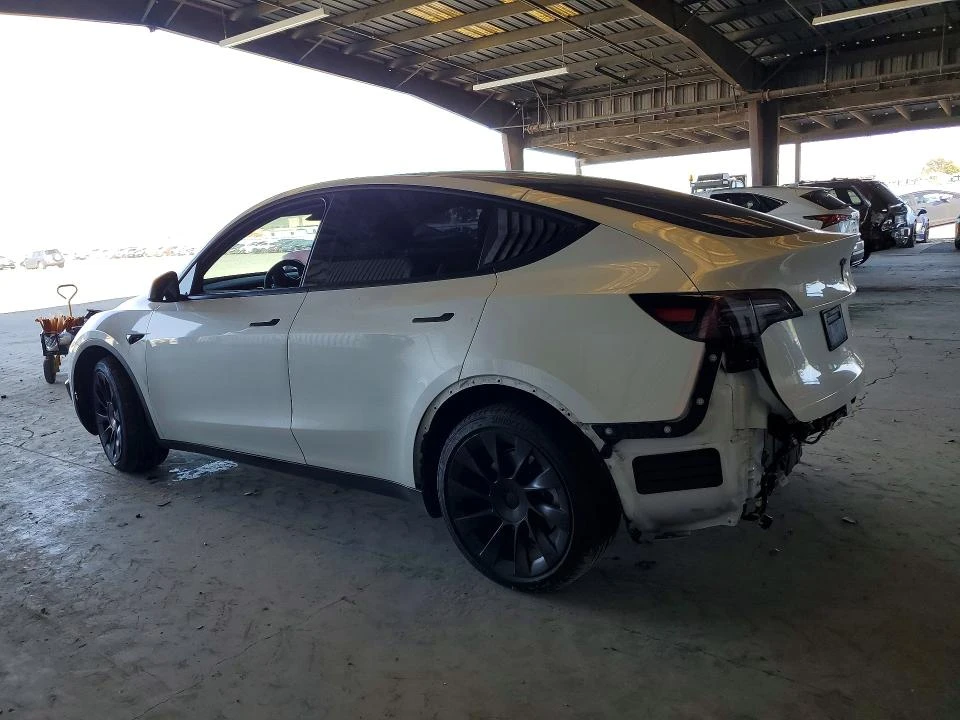 Tesla Model Y, снимка 4 - Автомобили и джипове - 54510648