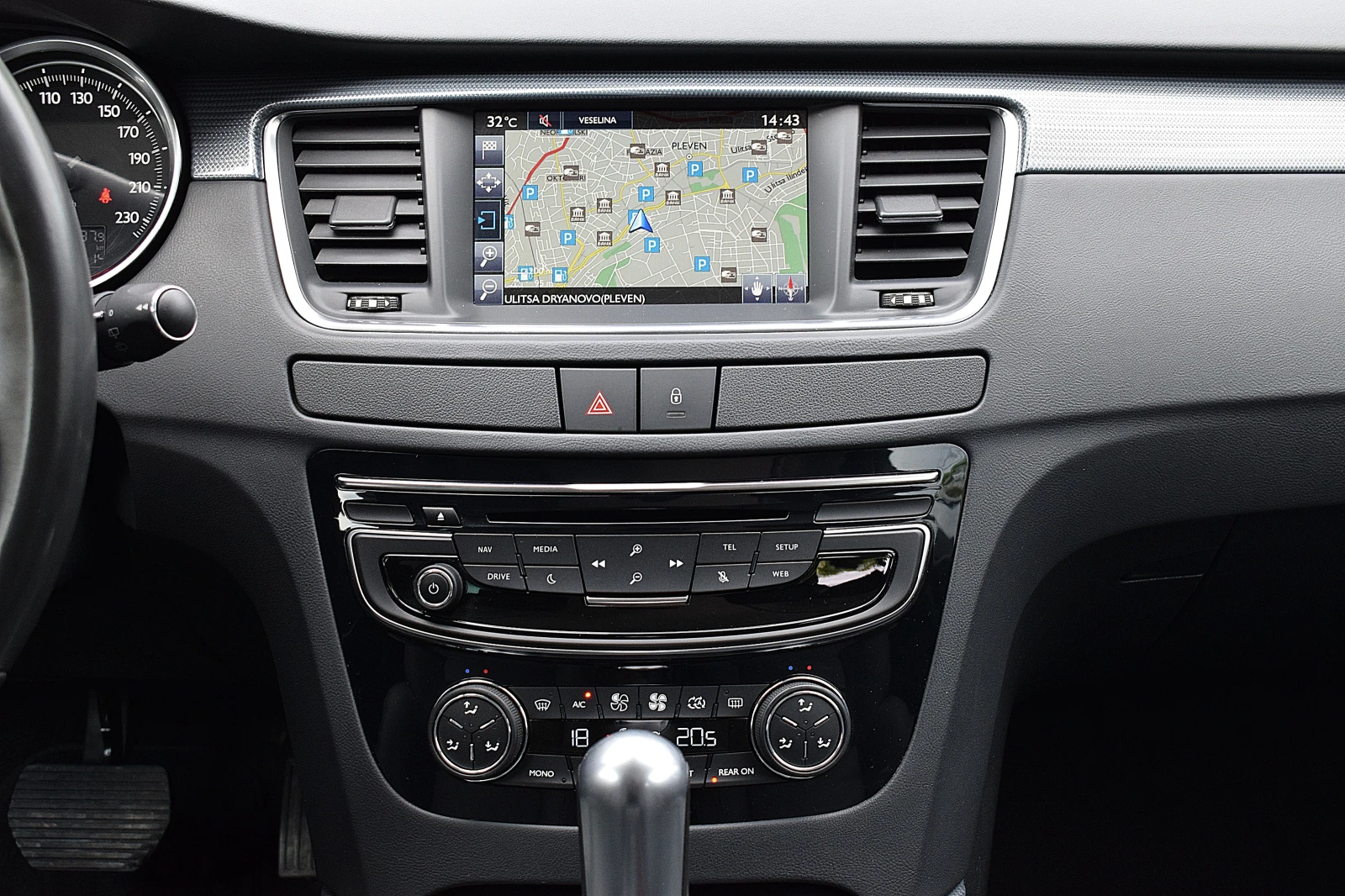 Peugeot 508 2.0ШВЕЙЦАРИЯ/КОЖА/НАВИ/КАМЕРА, снимка 14 - Автомобили и джипове - 54569015