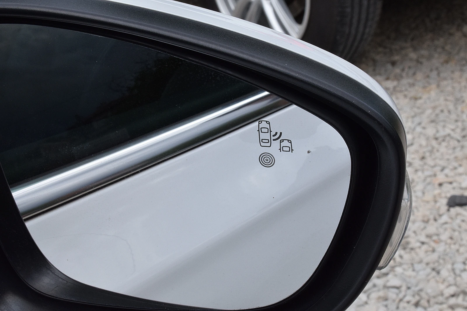 Peugeot 508 2.0ШВЕЙЦАРИЯ/КОЖА/НАВИ/КАМЕРА, снимка 11 - Автомобили и джипове - 54569015