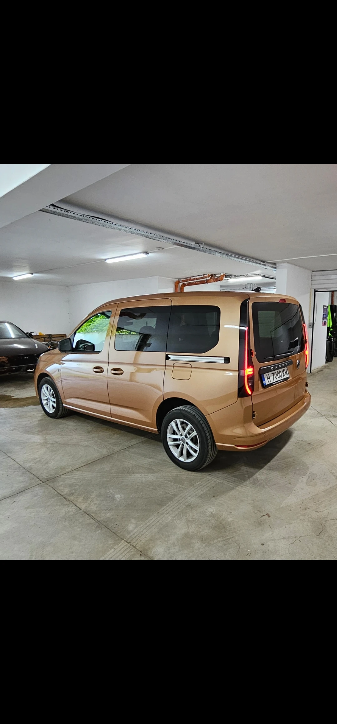 VW Caddy 2.0TDI Nova 19.000км. Гаранция 5год., снимка 3 - Автомобили и джипове - 55321091
