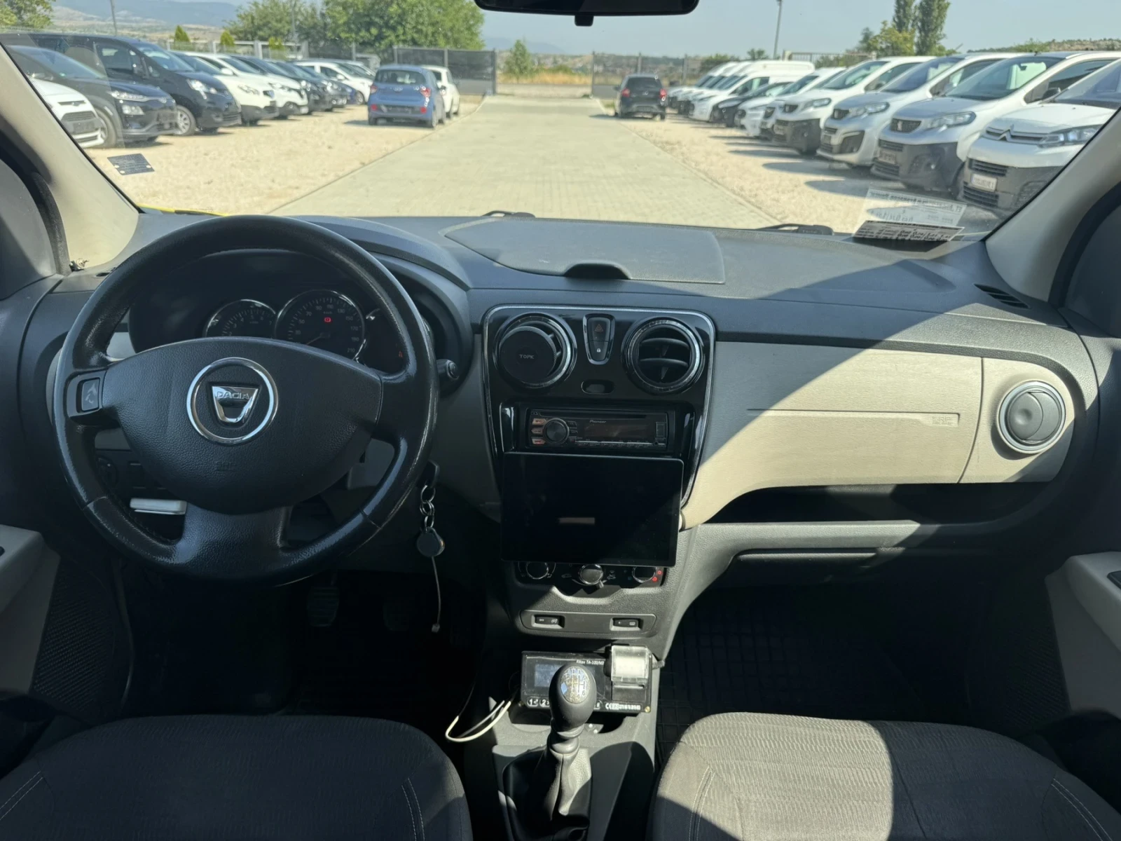 Dacia Lodgy, снимка 9 - Автомобили и джипове - 55344465