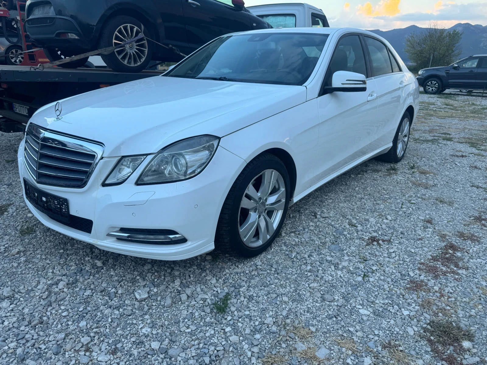 Mercedes-Benz E 200 Скъсана верига
