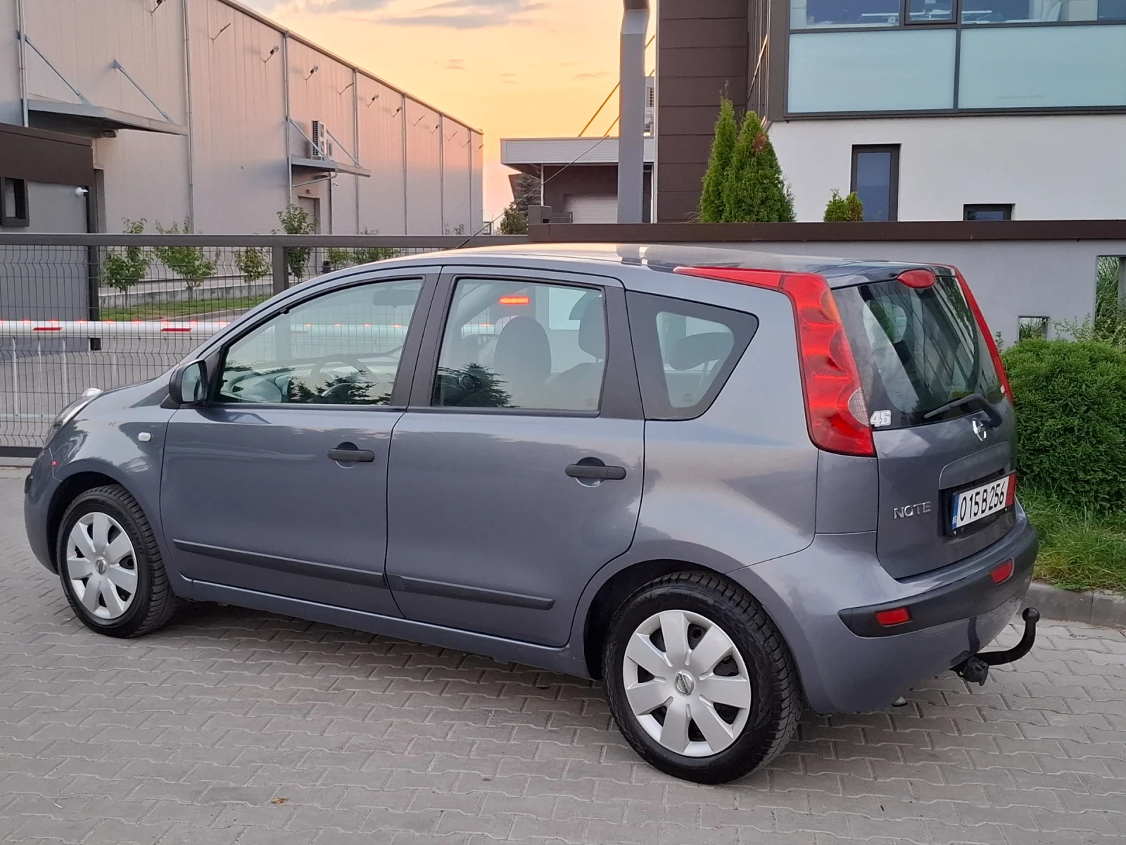 Nissan Note 1.4i* (88кс)* * НОВ ВНОС* * , снимка 8 - Автомобили и джипове - 55565862