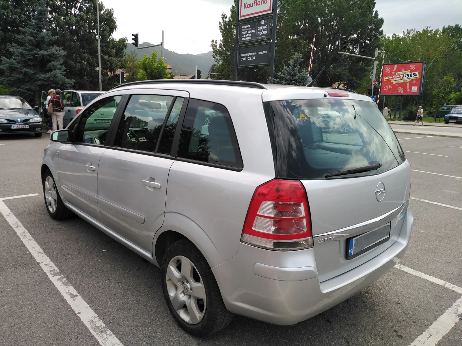 Opel Zafira, снимка 5 - Автомобили и джипове - 56518991