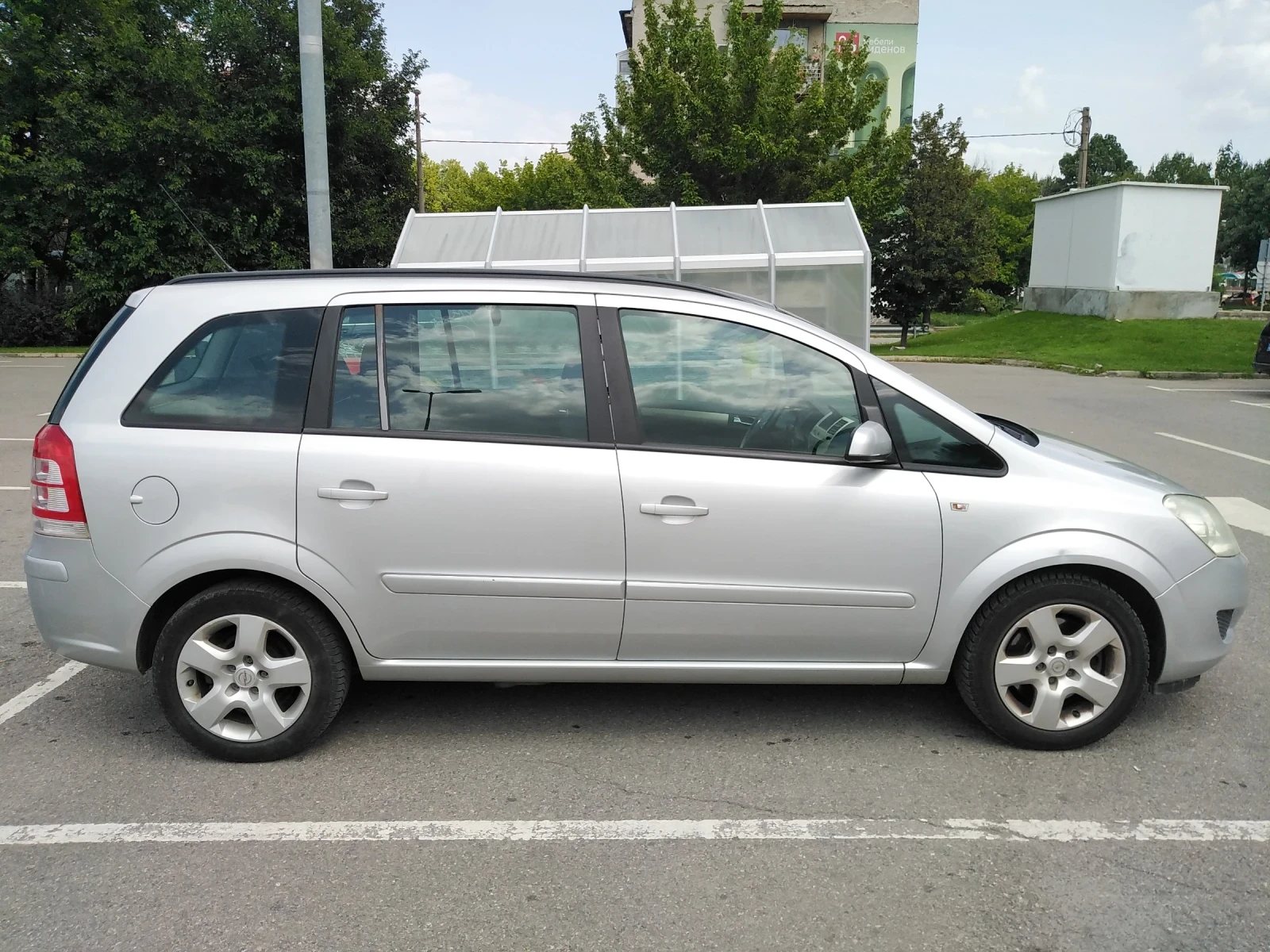 Opel Zafira, снимка 8 - Автомобили и джипове - 56518991