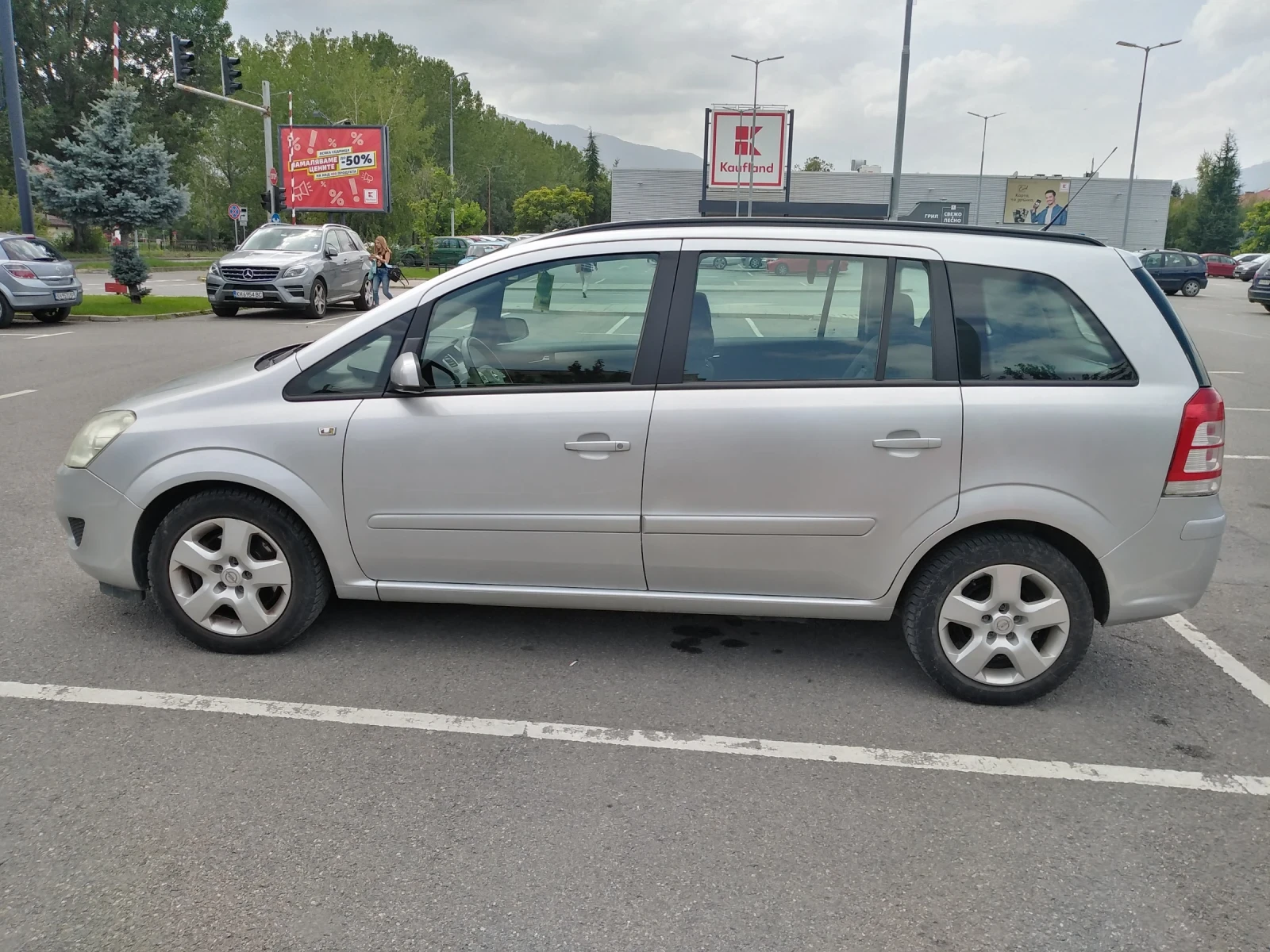 Opel Zafira, снимка 9 - Автомобили и джипове - 56518991