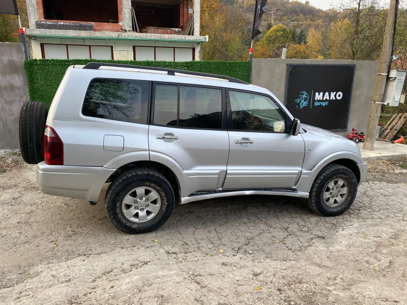 Mitsubishi Pajero, снимка 9 - Автомобили и джипове - 47767128