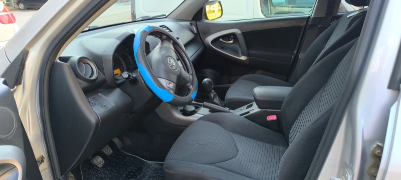 Toyota Rav4 D4D, снимка 6 - Автомобили и джипове - 49029226