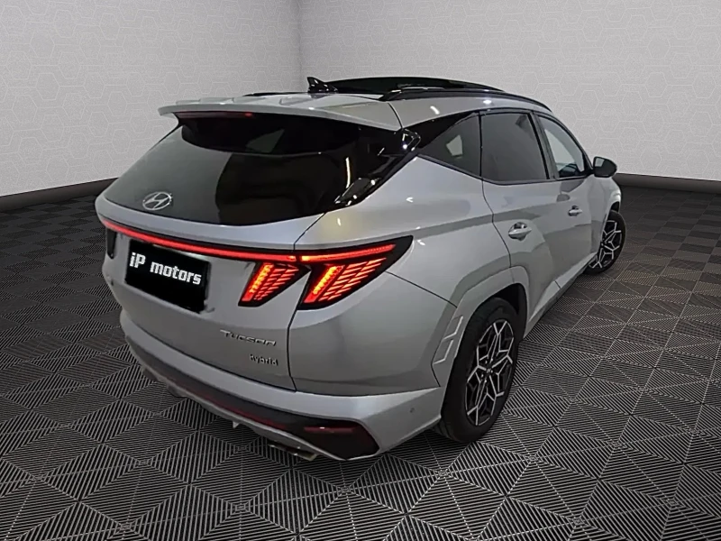 Hyundai Tucson, снимка 4 - Автомобили и джипове - 52542476