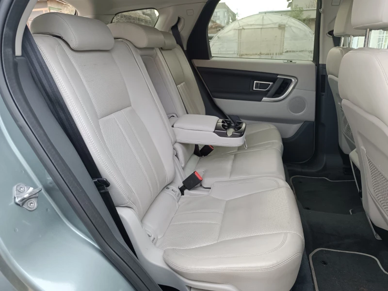 Land Rover Discovery Sport 2.0, снимка 13 - Автомобили и джипове - 52615343