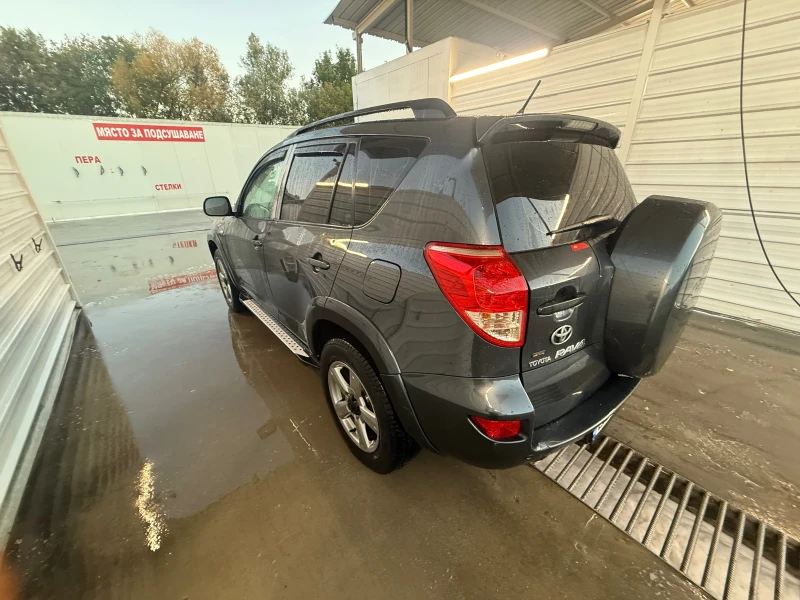Toyota Rav4 2.2 dcat, снимка 12 - Автомобили и джипове - 52979030