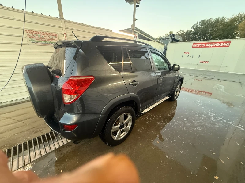 Toyota Rav4 2.2 dcat, снимка 14 - Автомобили и джипове - 52979030