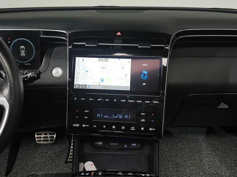 Hyundai Tucson 1.6 Hybrid - САМО 30% АВАНС, снимка 13 - Автомобили и джипове - 55991569