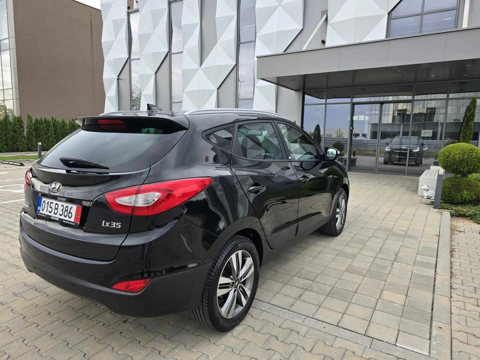 Hyundai IX35 2.0i 166к.с. FACELIFT/Автомат/Навигация/Перфектна - изображение 7