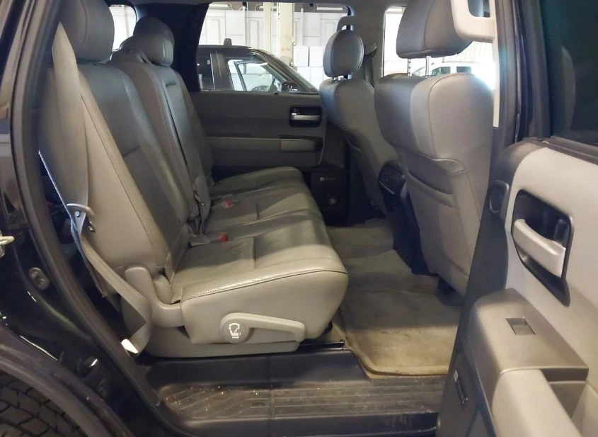 Toyota Sequoia LIMITED 5.7L V8/ ФИКСИРАНА ЦЕНА ДО БГ! - изображение 10