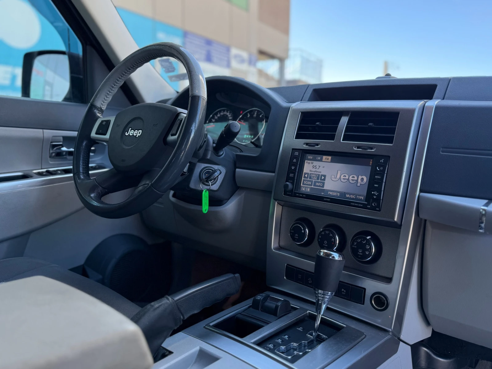 Jeep Cherokee 6 МЕСЕЦА ГАРАНЦИЯ/2.8CRDI 177к.с. 4х4, снимка 10 - Автомобили и джипове - 53813110