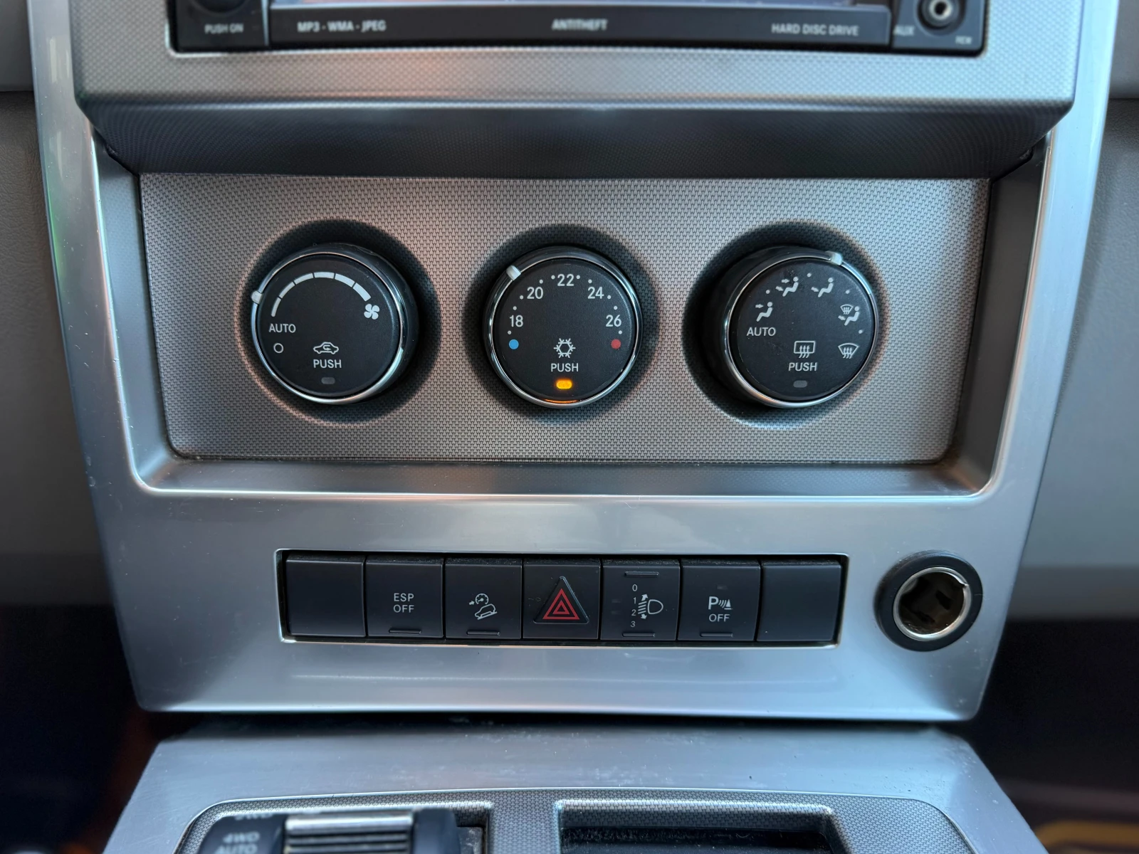 Jeep Cherokee 6 МЕСЕЦА ГАРАНЦИЯ/2.8CRDI 177к.с. 4х4, снимка 13 - Автомобили и джипове - 53813110