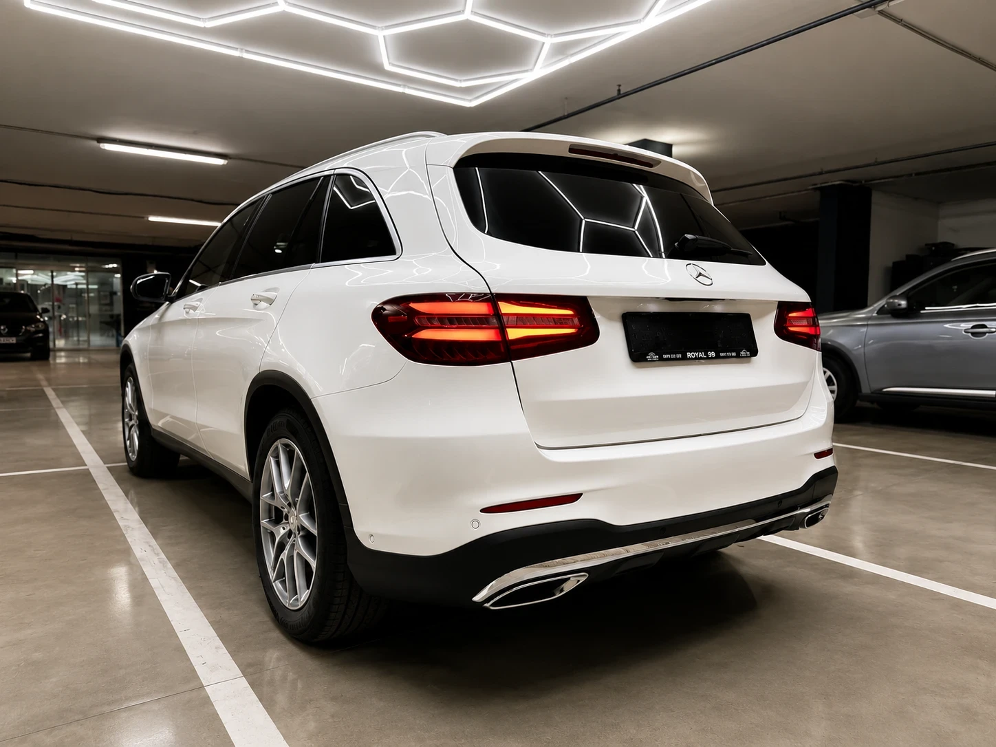 Mercedes-Benz GLC 250 AMG:: КАМЕРА::АМБИЕНТНО::ИСТОРИЯ::9G, снимка 4 - Автомобили и джипове - 54700793