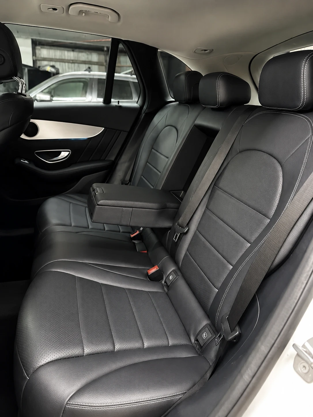 Mercedes-Benz GLC 250 AMG:: КАМЕРА::АМБИЕНТНО::ИСТОРИЯ::9G, снимка 10 - Автомобили и джипове - 54700793