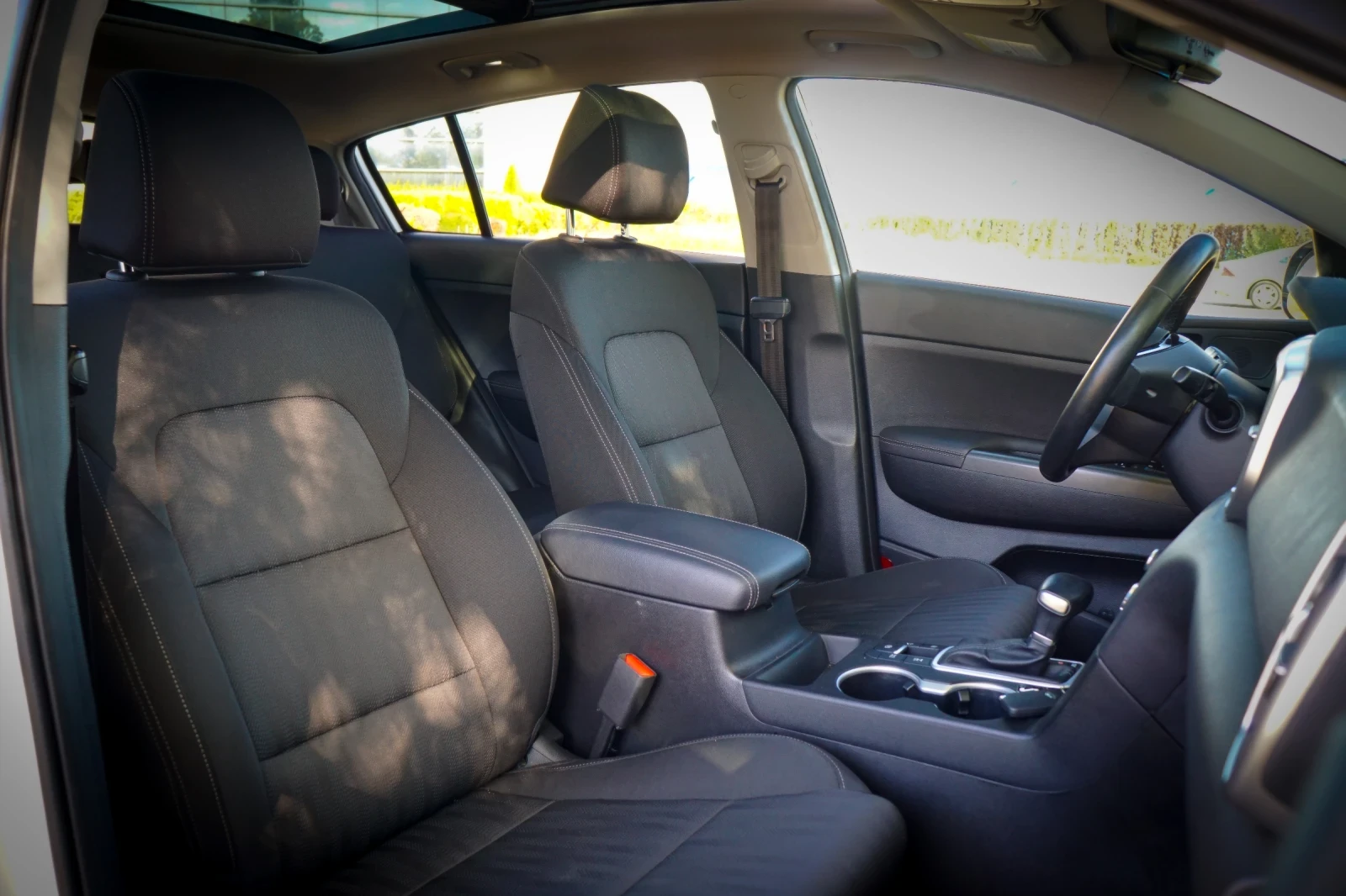 Kia Sportage, снимка 15 - Автомобили и джипове - 54761524