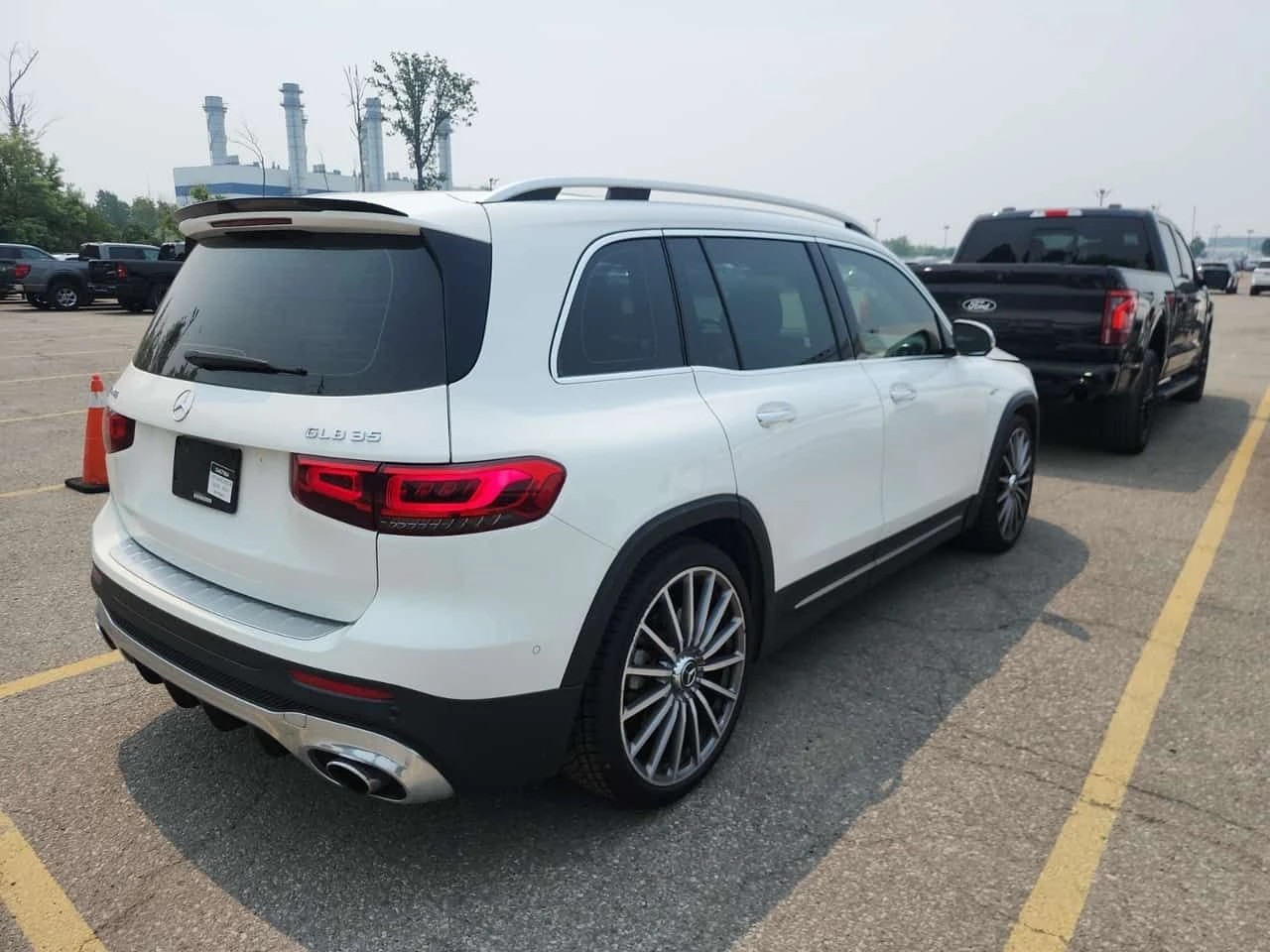 Mercedes-Benz GLB35AMG * CARFAX * ДИСТОНИК * ПАНОРАМА * 2 КЛЮЧА, снимка 3 - Автомобили и джипове - 55707853