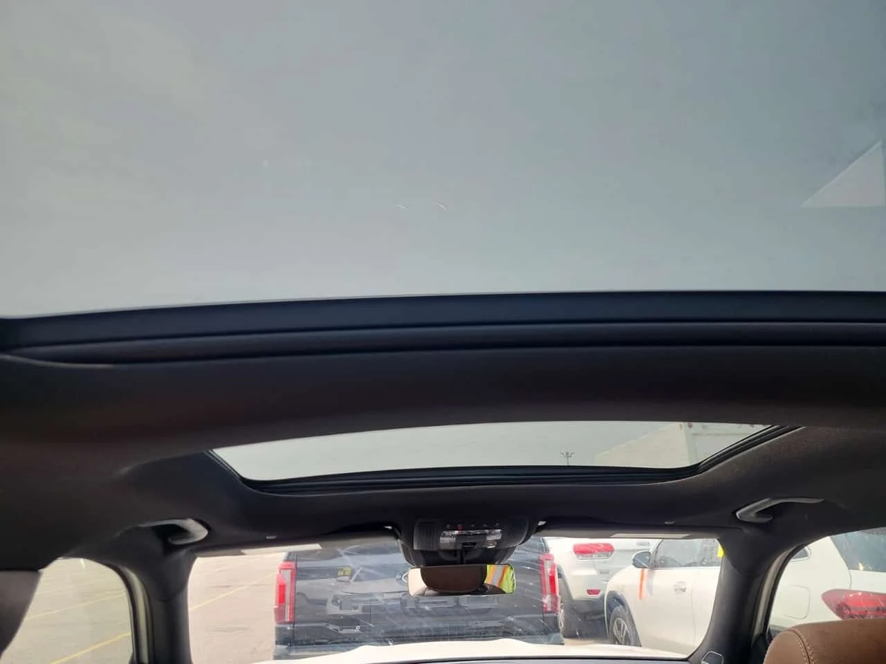 Mercedes-Benz GLB35AMG * CARFAX * ДИСТОНИК * ПАНОРАМА * 2 КЛЮЧА, снимка 14 - Автомобили и джипове - 55707853