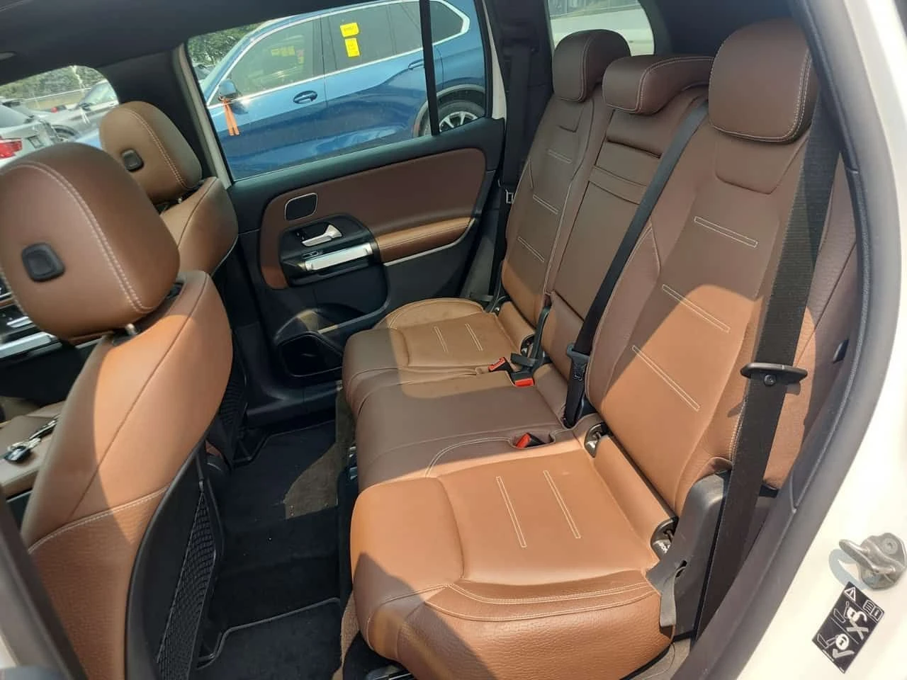 Mercedes-Benz GLB35AMG * CARFAX * ДИСТОНИК * ПАНОРАМА * 2 КЛЮЧА, снимка 13 - Автомобили и джипове - 55707853