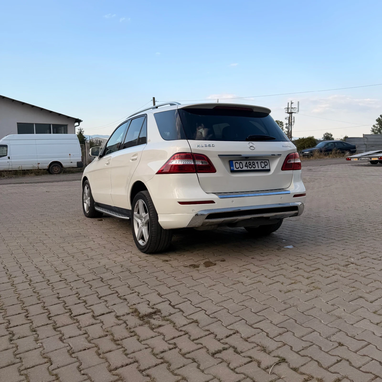 Mercedes-Benz ML 350 Designo, AMG, снимка 5 - Автомобили и джипове - 56049687