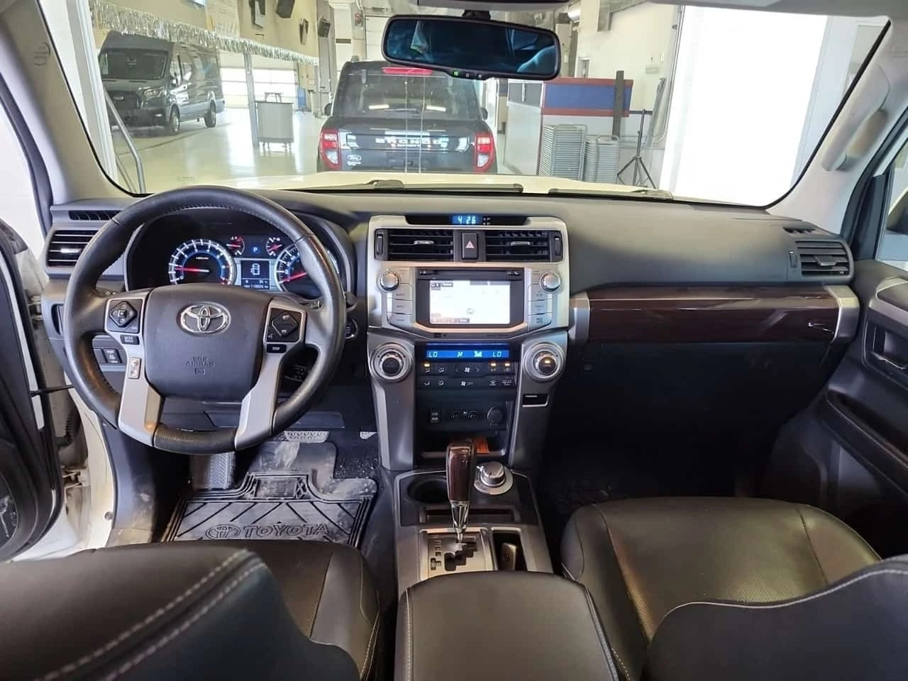 Toyota 4runner 4WD * 7 ����� * CARFAX * ���� �� �� *  | Mobile.bg � ����������� 10