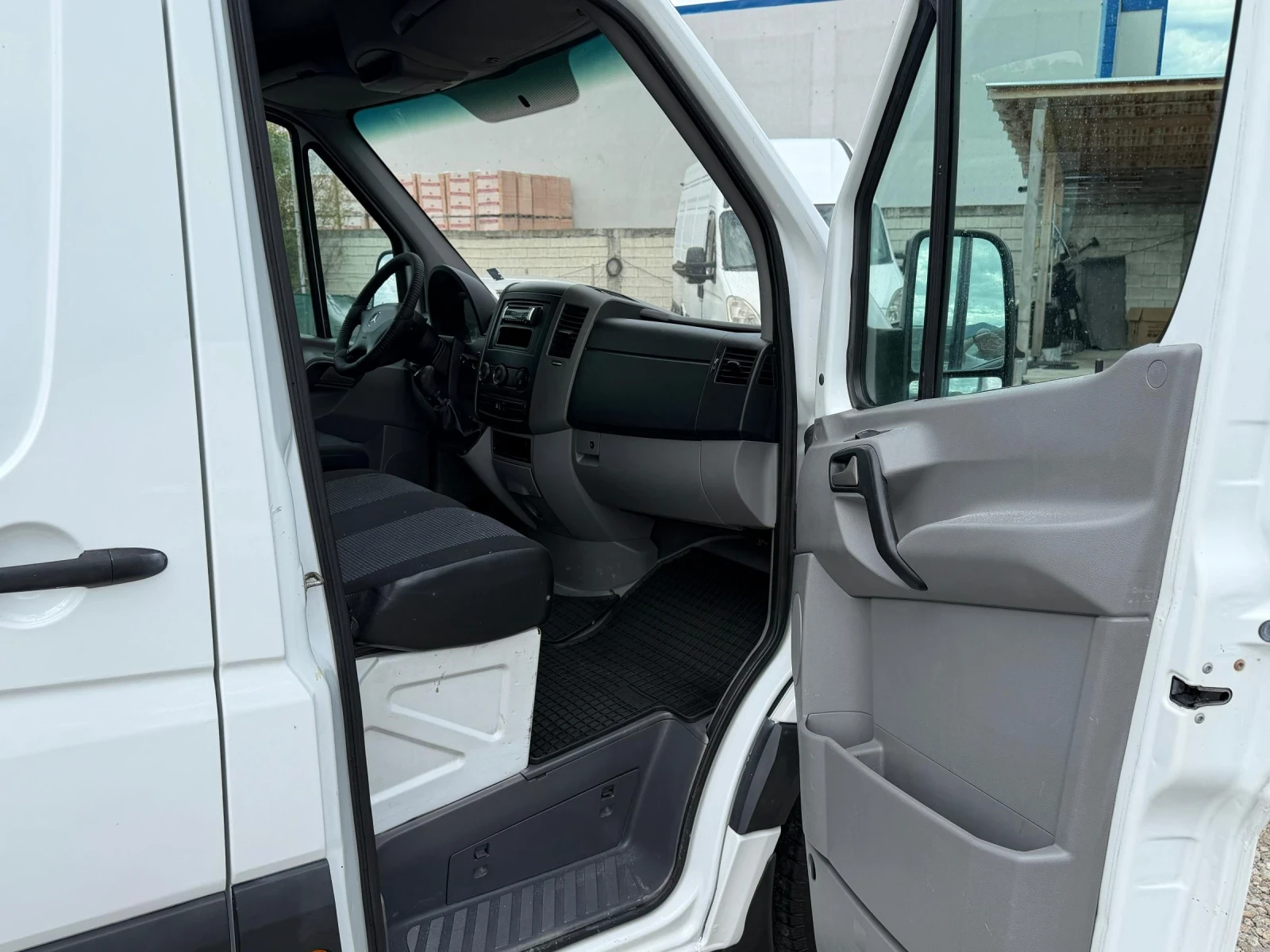 Mercedes-Benz Sprinter 318 3.0CDI 184K.S 6S.K ������ | Mobile.bg � ����������� 11