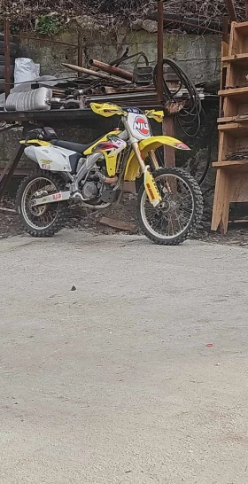  Suzuki Rmz