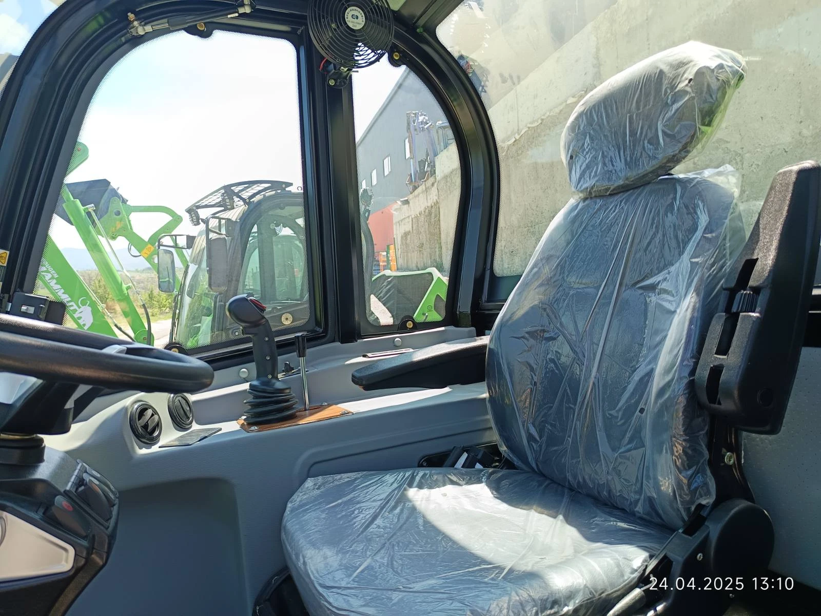 Телескопични товарачи Komatsu МАМУТ X -TRA - изображение 6