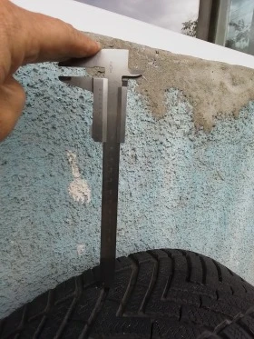 Гуми Зимни 205/60R16, снимка 4