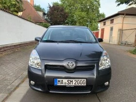  Toyota Corolla verso