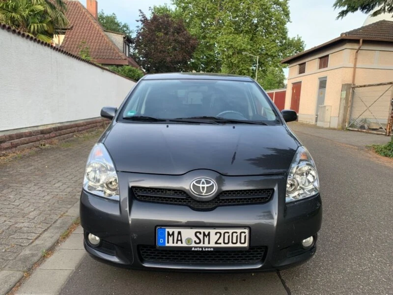 Toyota Corolla verso 1.8VVTI, снимка 1 - Автомобили и джипове - 47294995