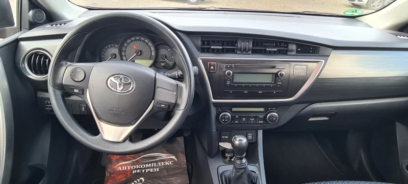 Toyota Auris 1.6, снимка 10 - Автомобили и джипове - 47504256