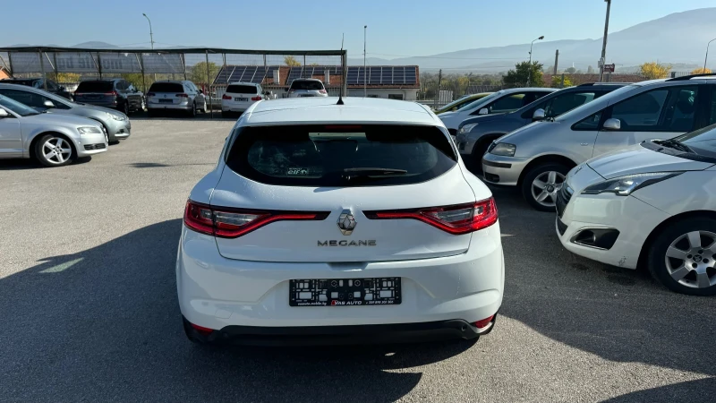 Renault Megane 1.2 I euro6, снимка 14 - Автомобили и джипове - 47594092