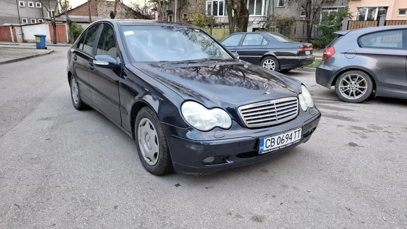 Mercedes-Benz C 180 Газ Бензин , снимка 8 - Автомобили и джипове - 48332450