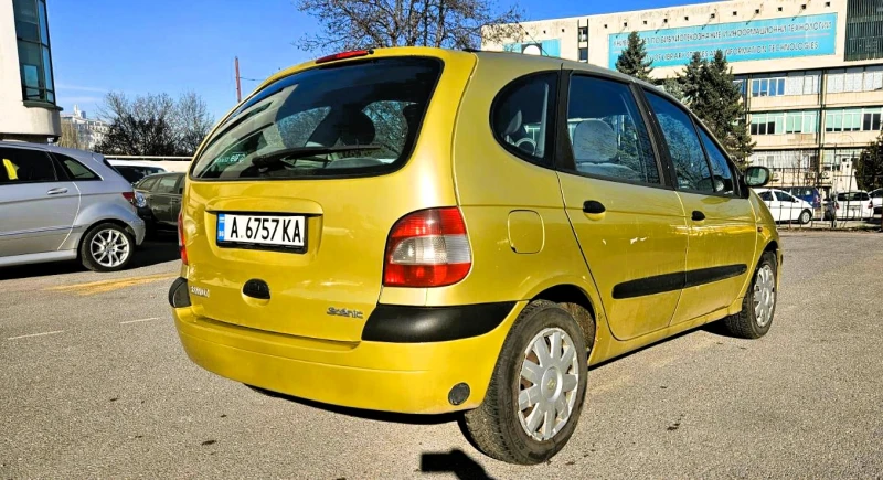 Renault Scenic 1.6i* ГАЗ-БЕНЗИН* КЛИМАТИК* , снимка 8 - Автомобили и джипове - 48378197