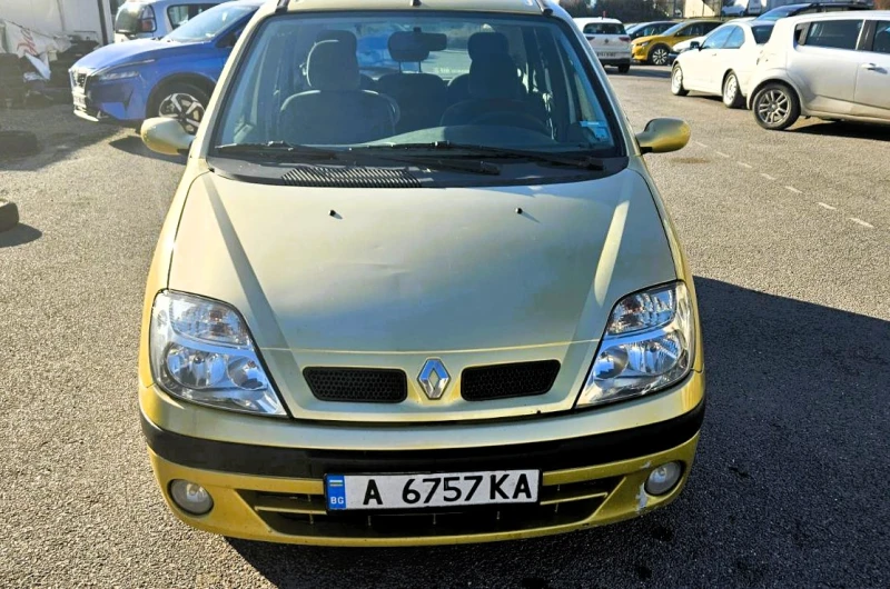 Renault Scenic 1.6i* ГАЗ-БЕНЗИН* КЛИМАТИК* , снимка 11 - Автомобили и джипове - 48378197