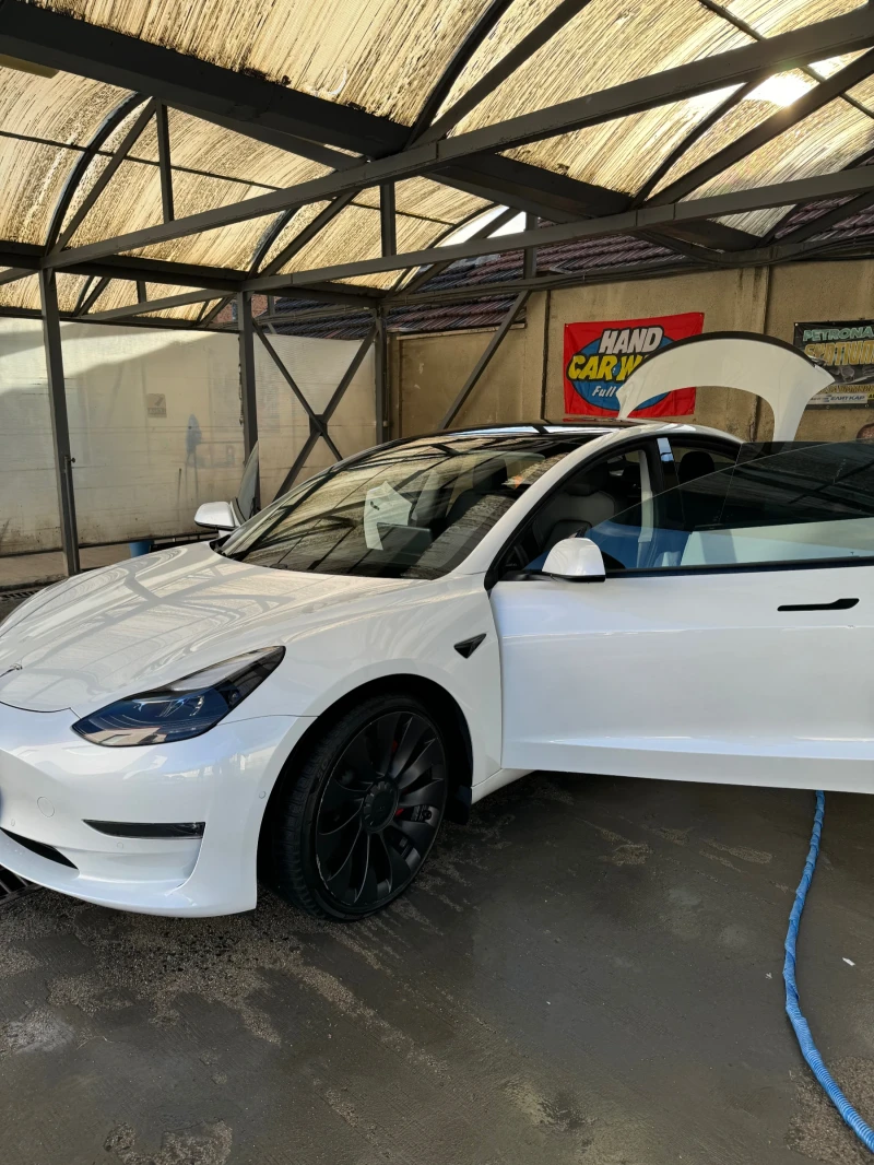 Tesla Model 3 Performance ( Нова батерия на 8к км), снимка 2 - Автомобили и джипове - 48392199