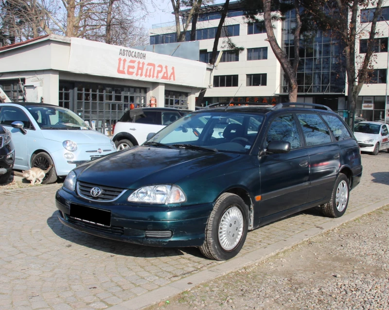 Toyota Avensis WAGON  1.8i С РЕГИСТРАЦИЯ   , снимка 1 - Автомобили и джипове - 49466432