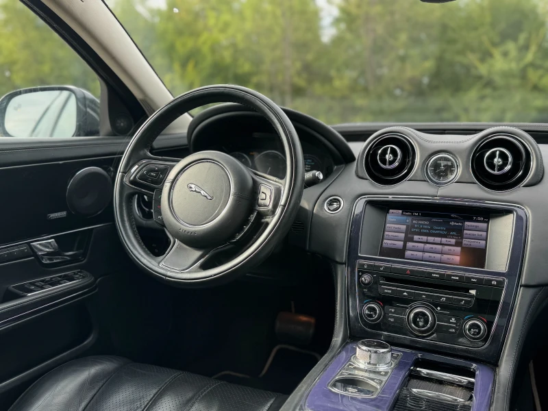 Jaguar Xj 3.0 V6/ПАНОР./ПОДГР./ОБДУХ./МЪРТВА ТОЧКА/MERIDIAN/, снимка 5 - Автомобили и джипове - 51428171