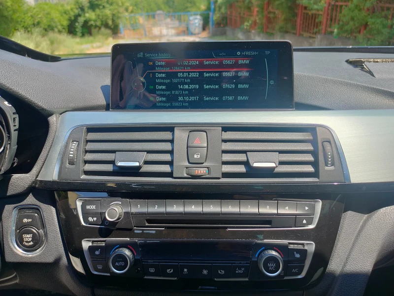 BMW 330 Facelift/Mpack/Xdrive/Full LED/8 speed auto, снимка 16 - Автомобили и джипове - 52587476