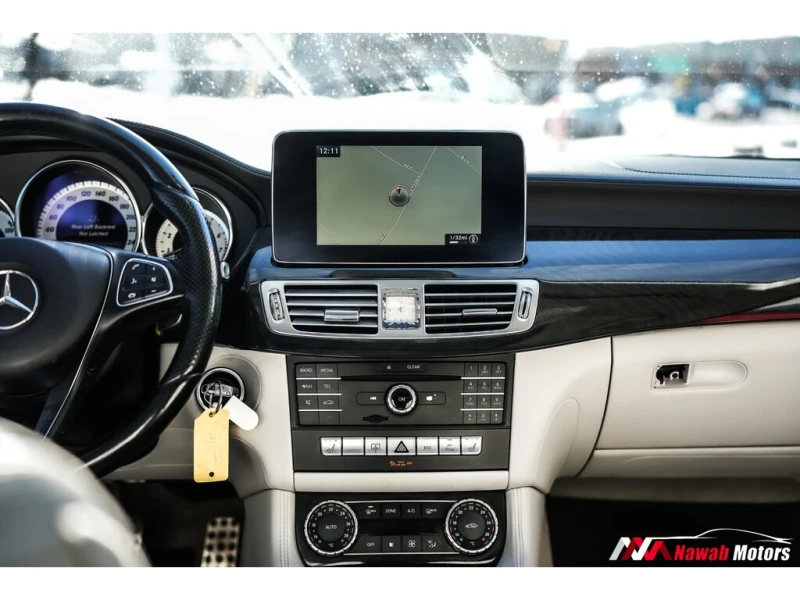 Mercedes-Benz CLS 400 4MATIC* Кожа* Подгрев* Панорама* Blind spots, снимка 7 - Автомобили и джипове - 52690709