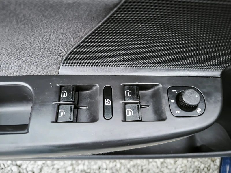 VW Golf 1.9tdi, снимка 15 - Автомобили и джипове - 53307980