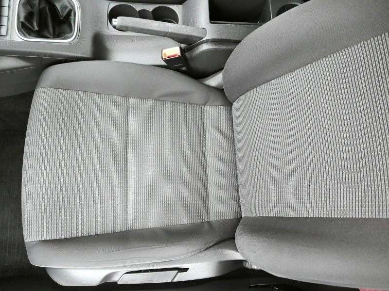 VW Golf 1.9tdi, снимка 12 - Автомобили и джипове - 53307980