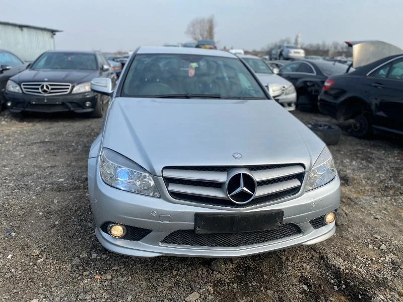 Mercedes-Benz C 220 AMG пакет, снимка 4 - Автомобили и джипове - 28008248