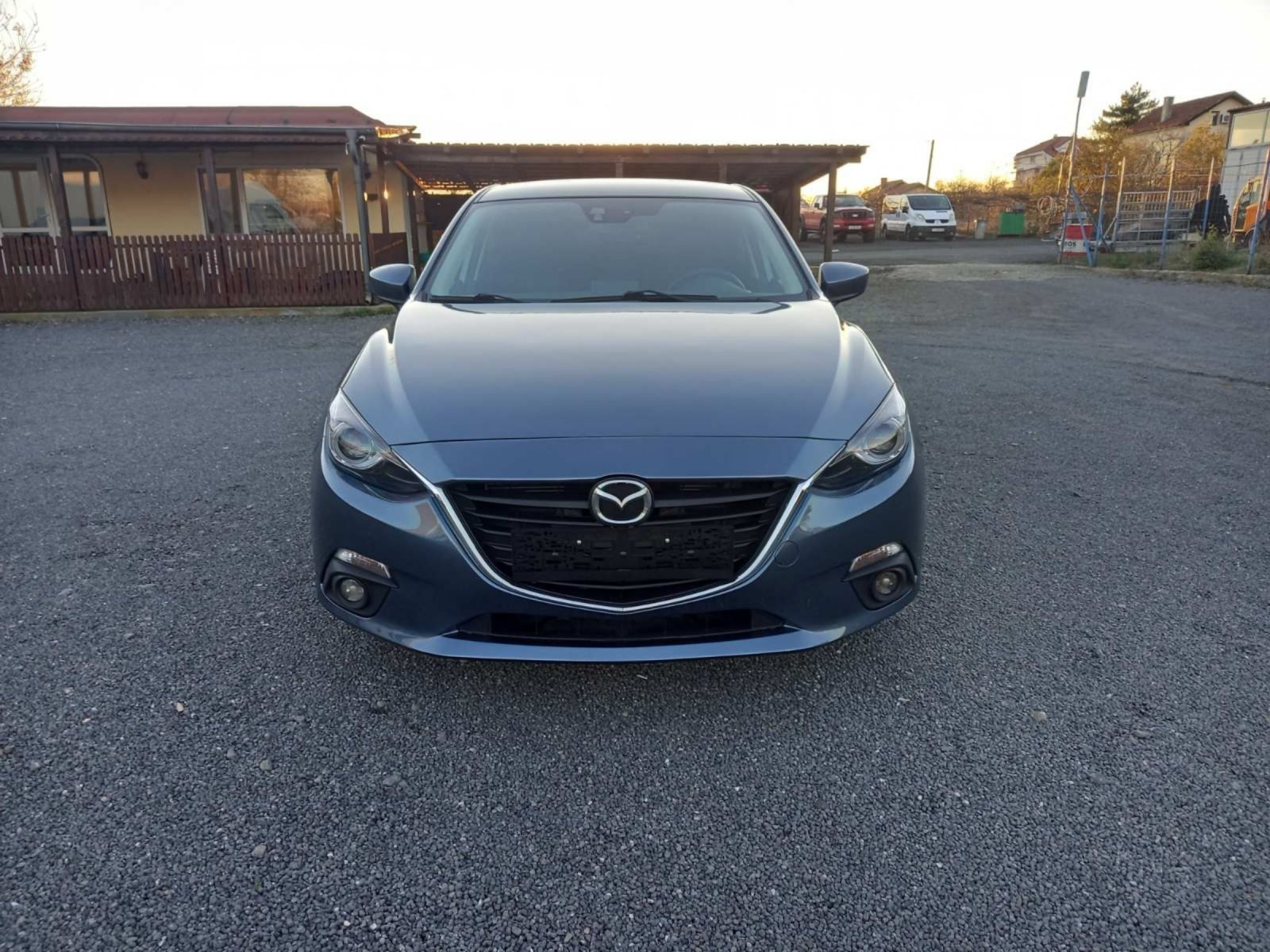 Mazda 3 2.0 - изображение 1